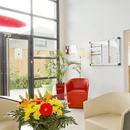 Residhome Le Carre D Or 3*