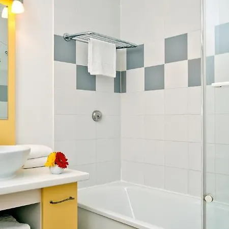 Residhome Le Carre D Or Hotel